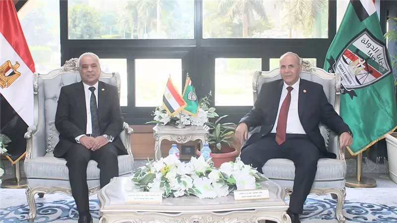 رئيس هيئة قضايا الدولة يستقبل رئيس النيابة الإدارية ووفدًا من المستشارين 