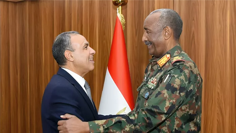 تفاصيل رسالة الرئيس السيسى إلى عبدالفتاح البرهان