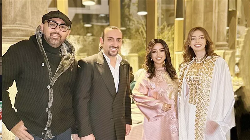 ريهام عبد الحكيم نجمة سحور أيمن لحموني في أحد المطاعم الكبرى بالقاهرة