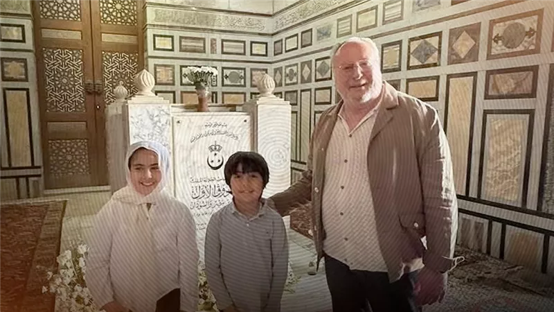  بالصور.. كواليس الزيارة السنوية للملك السابق أحمد فؤاد وأحفاده إلى مصر