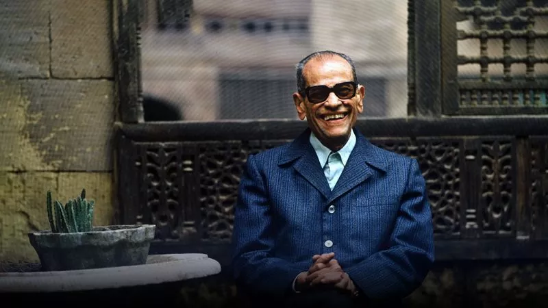 ثلاثية نجيب محفوظ النسائية اللاتي أثرن في حياة الأديب العالمي 