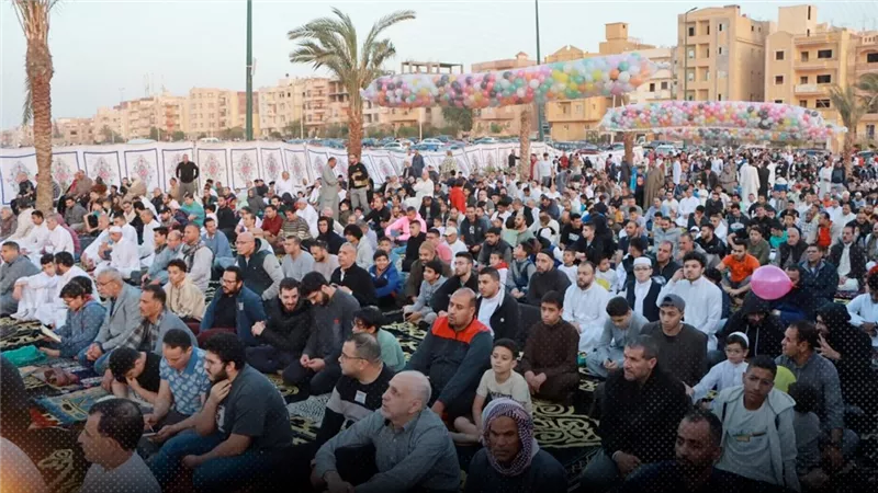 البحوث الفلكية تعلن مواعيد صلاة عيد الفطر في محافظات مصر لعام 2026