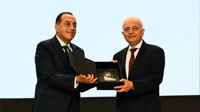 رئيس الوزراء يكرم جامعة الريادة.. رضا حجازي: يعكس مكانة منظومة التدريب الرقمي