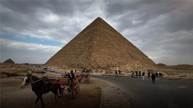 «جبروت الفراعنة».. دراسة تكشف سر صمود هرم خوفو أمام الزلازل خلال 46 قرنًا