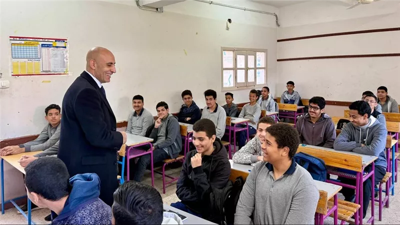 فرصة ثانية بالبكالوريا.. شروط تحويل المسار بين الطب والهندسة في الصف الثالث الثانوي