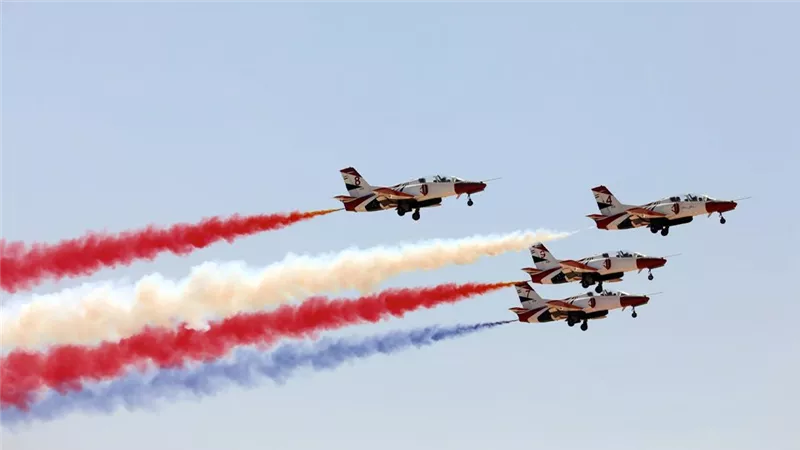 راديو مصر يرصد بمعرض العلمين للطيران إنجازات الصناعات الدفاعية وتوطين التكنولوجيا المصرية