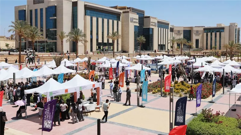 تفاقم أزمة السكن الخارجي لطلاب جامعة الجلالة بمنتجع بورتو السخنة 