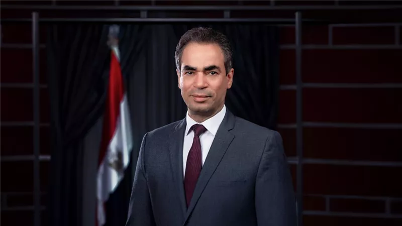 حضور كبير في حفل توقيع كتاب أحمد المسلماني قريبًا من التاريخ بالامارات